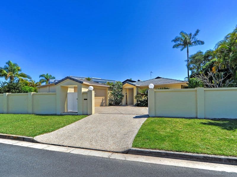 10 Forster Avenue, SORRENTO QLD 4217, Sorrento - Thumbnail 2