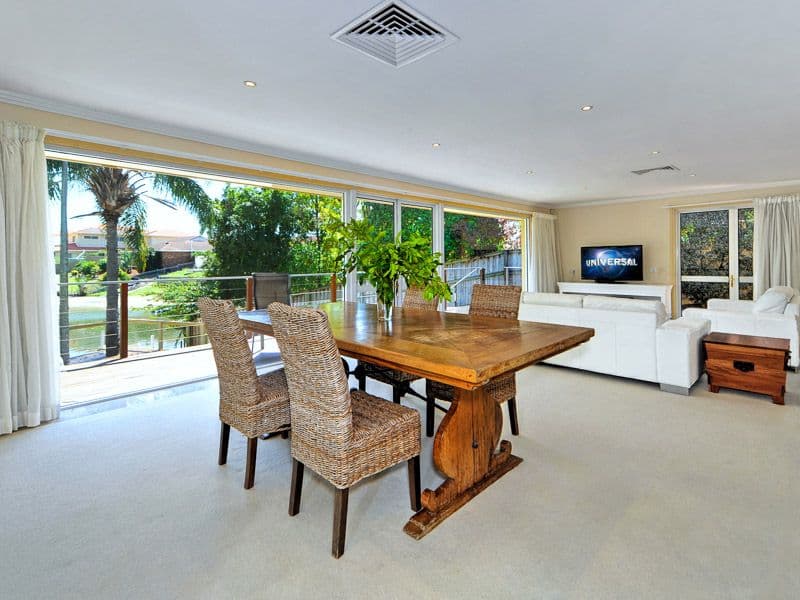 10 Forster Avenue, SORRENTO QLD 4217, Sorrento - Thumbnail 4