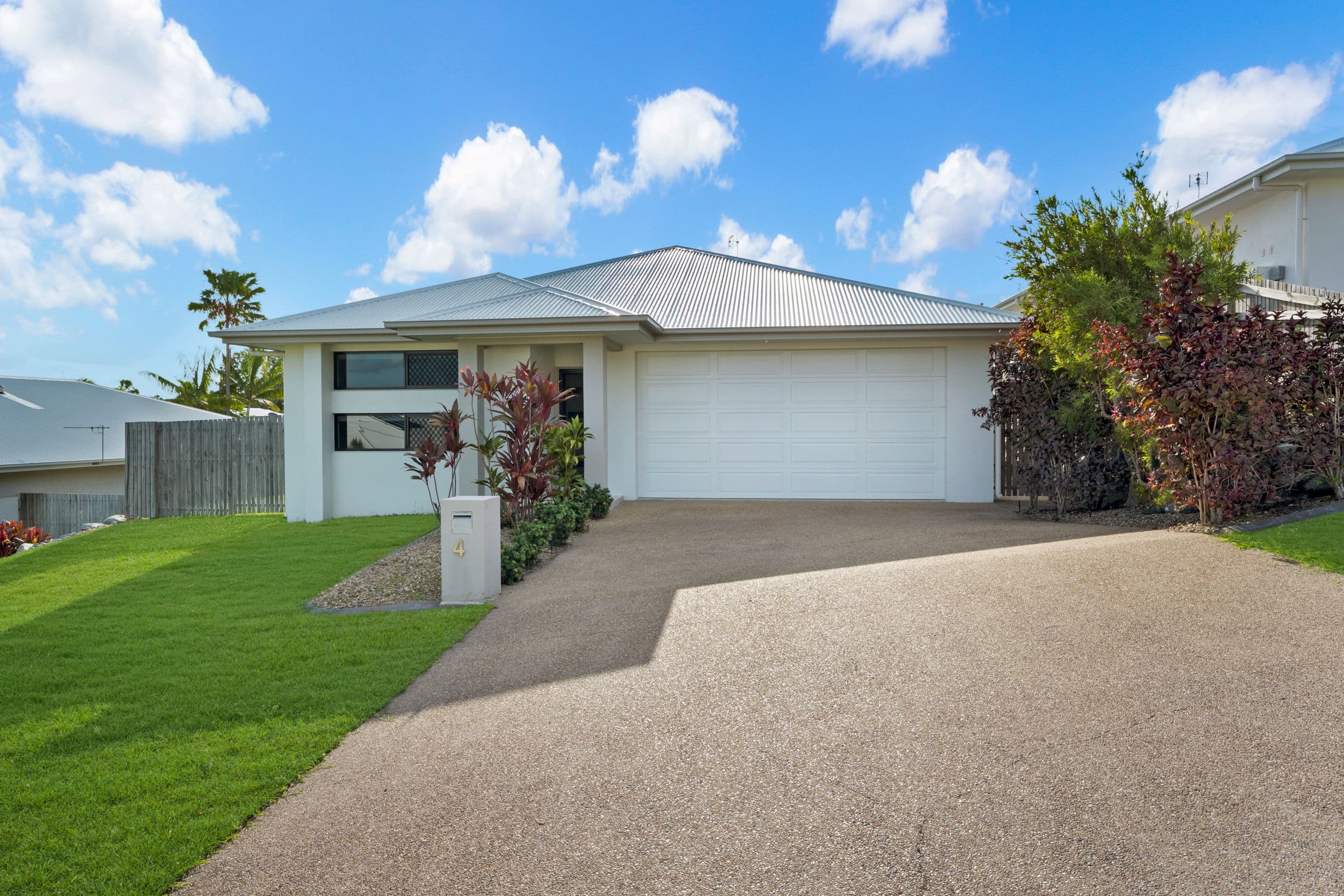 4 Zoe Court, Mount Louisa QLD 4814, Mount Louisa - Image 1