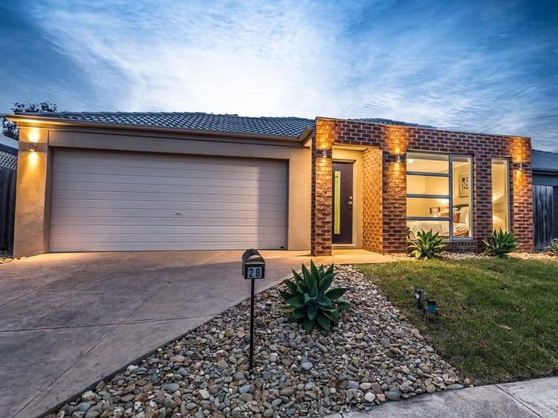 28 Dunbarrim Avenue, Cairnlea VIC 3023, Cairnlea - Image 1