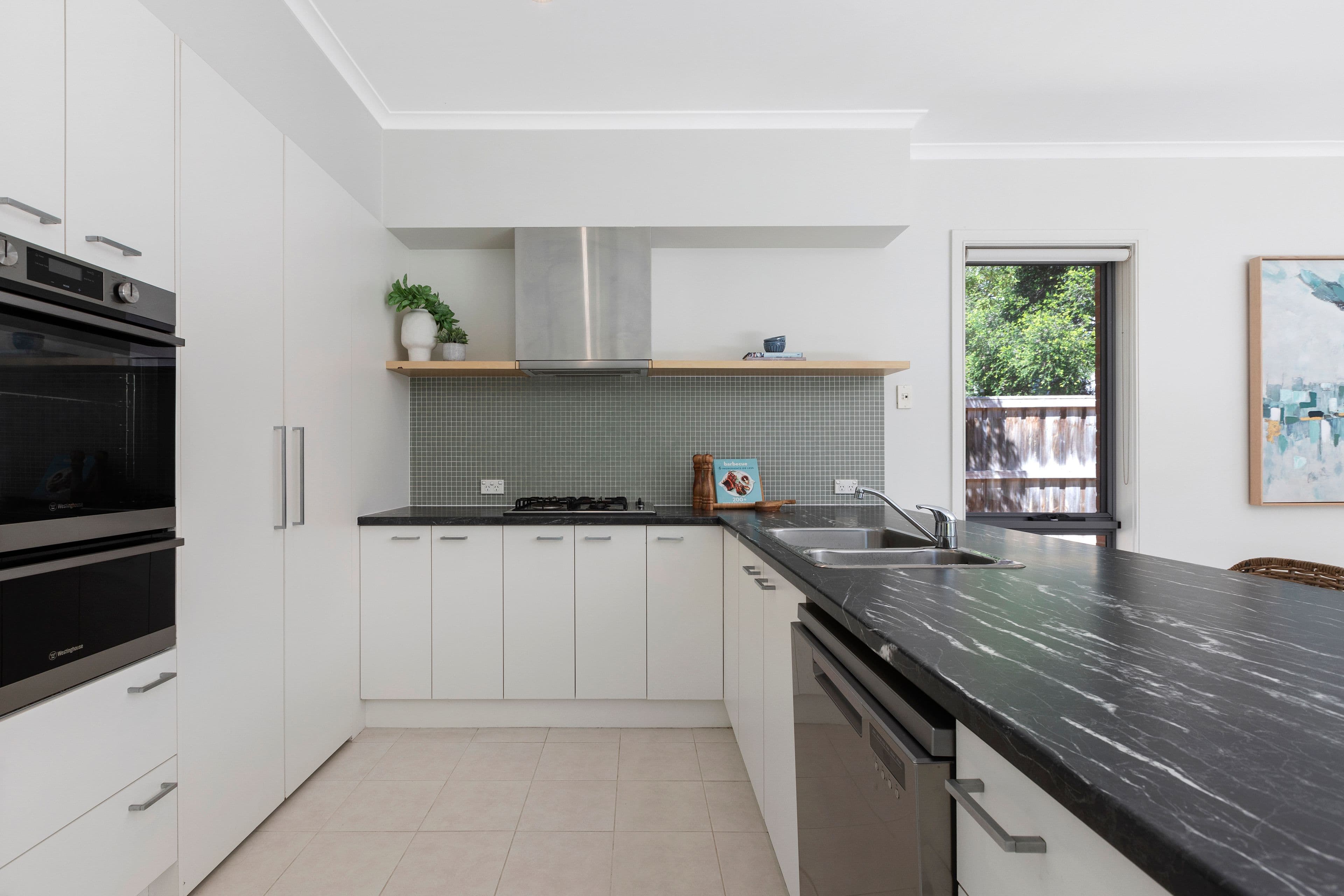 33 Carnoustie Parade, Heatherton VIC 3202, Heatherton - Thumbnail 4