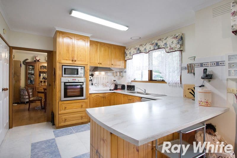 4 Ann Crescent, PAKENHAM VIC 3810, Pakenham - Thumbnail 2