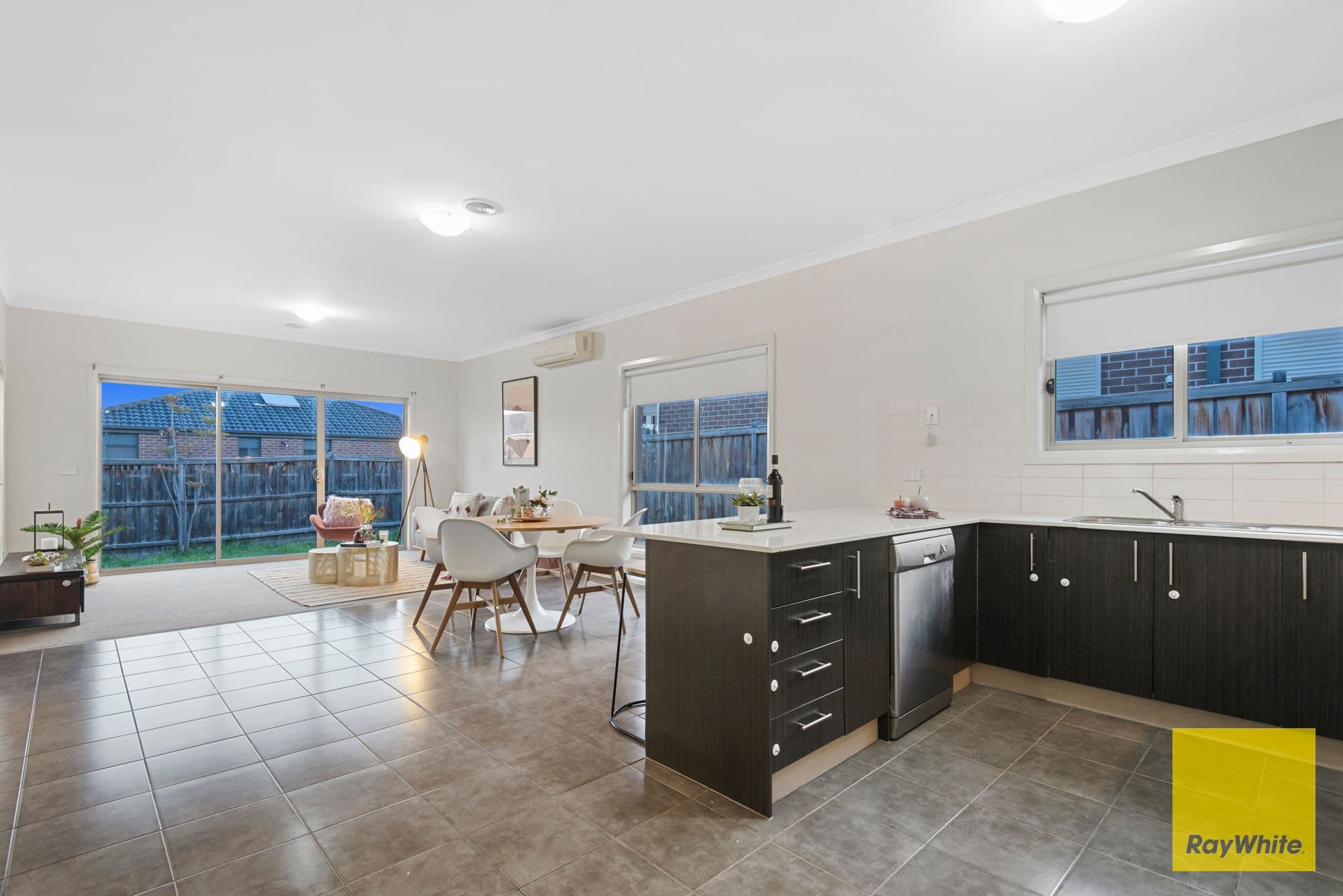 27 Holland Crescent, Truganina VIC 3029, Truganina - Thumbnail 8