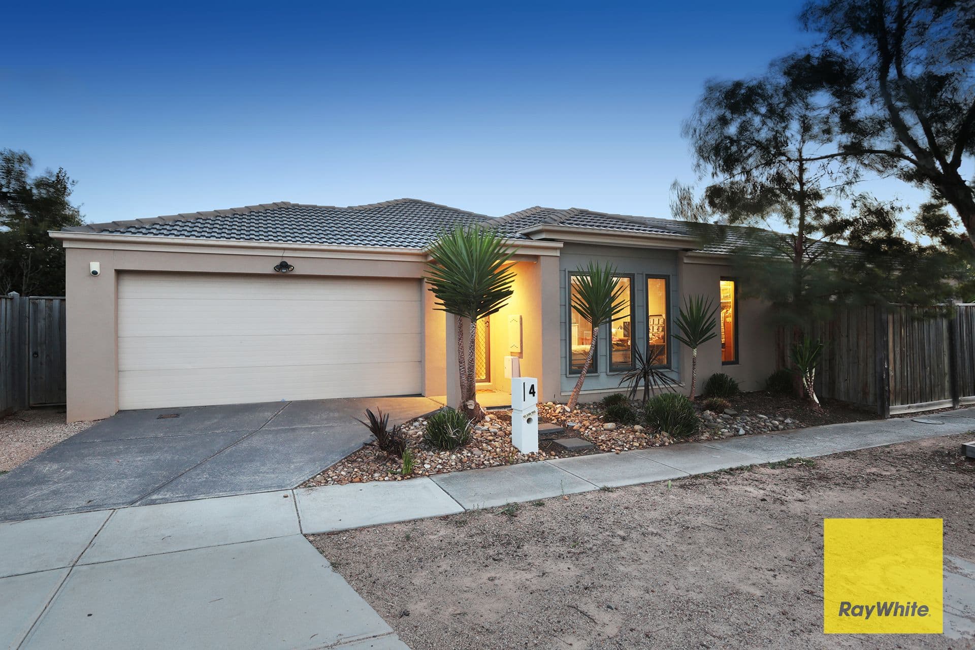 4 Tobago Avenue, Point Cook VIC 3030, Point Cook - Thumbnail 2
