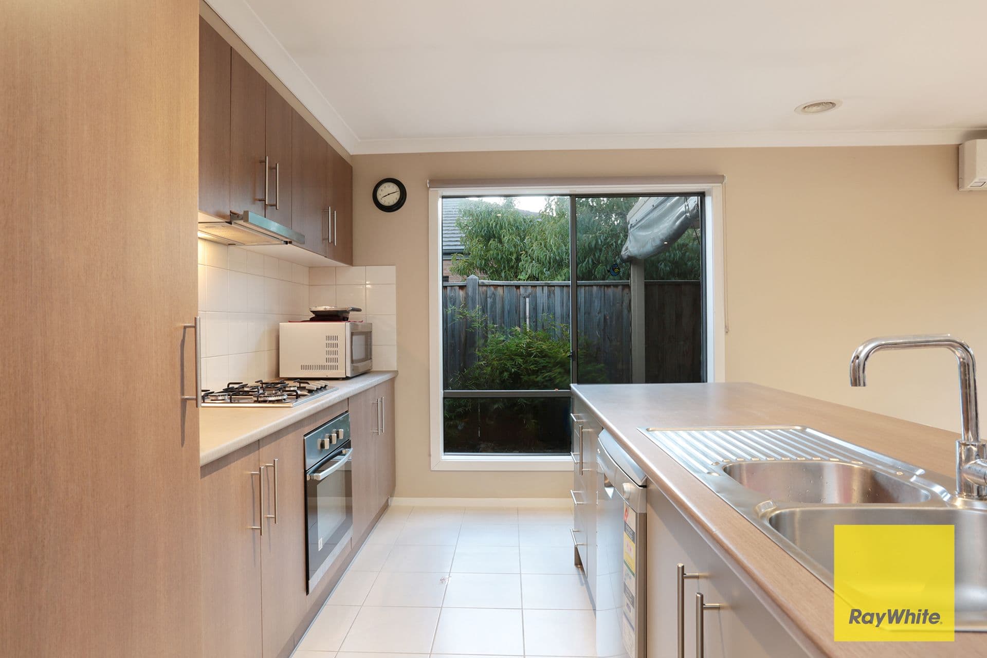 4 Tobago Avenue, Point Cook VIC 3030, Point Cook - Thumbnail 8