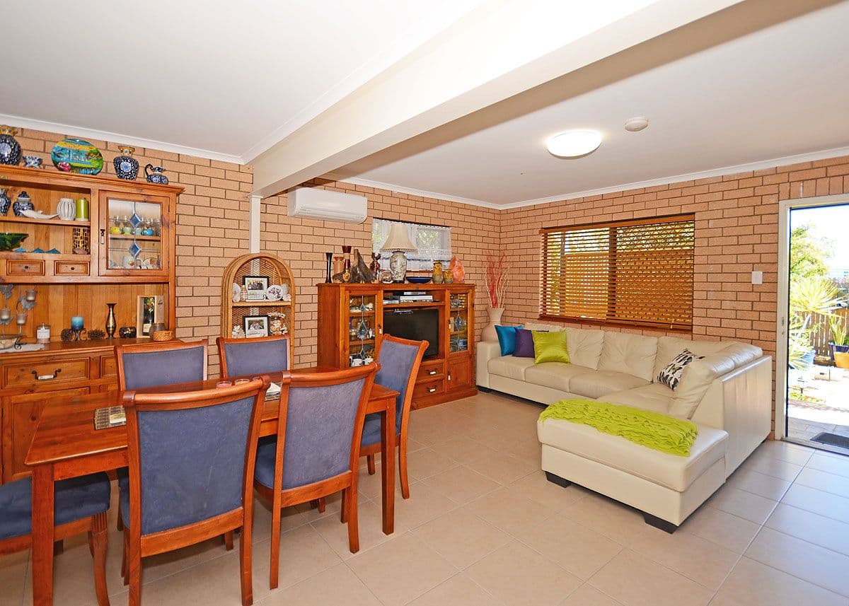 597 Boat Harbour Drive, URANGAN QLD 4655, Urangan - Thumbnail 3