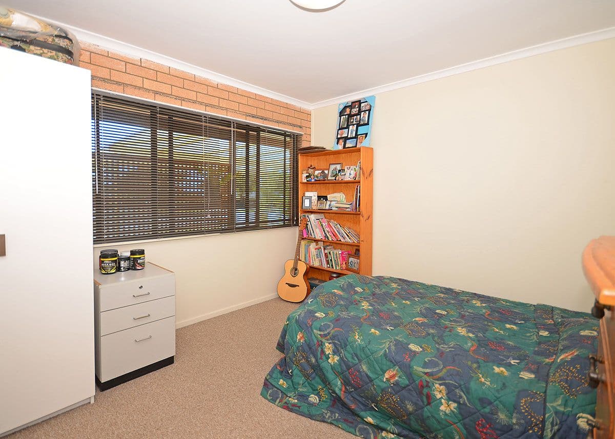 597 Boat Harbour Drive, URANGAN QLD 4655, Urangan - Thumbnail 7