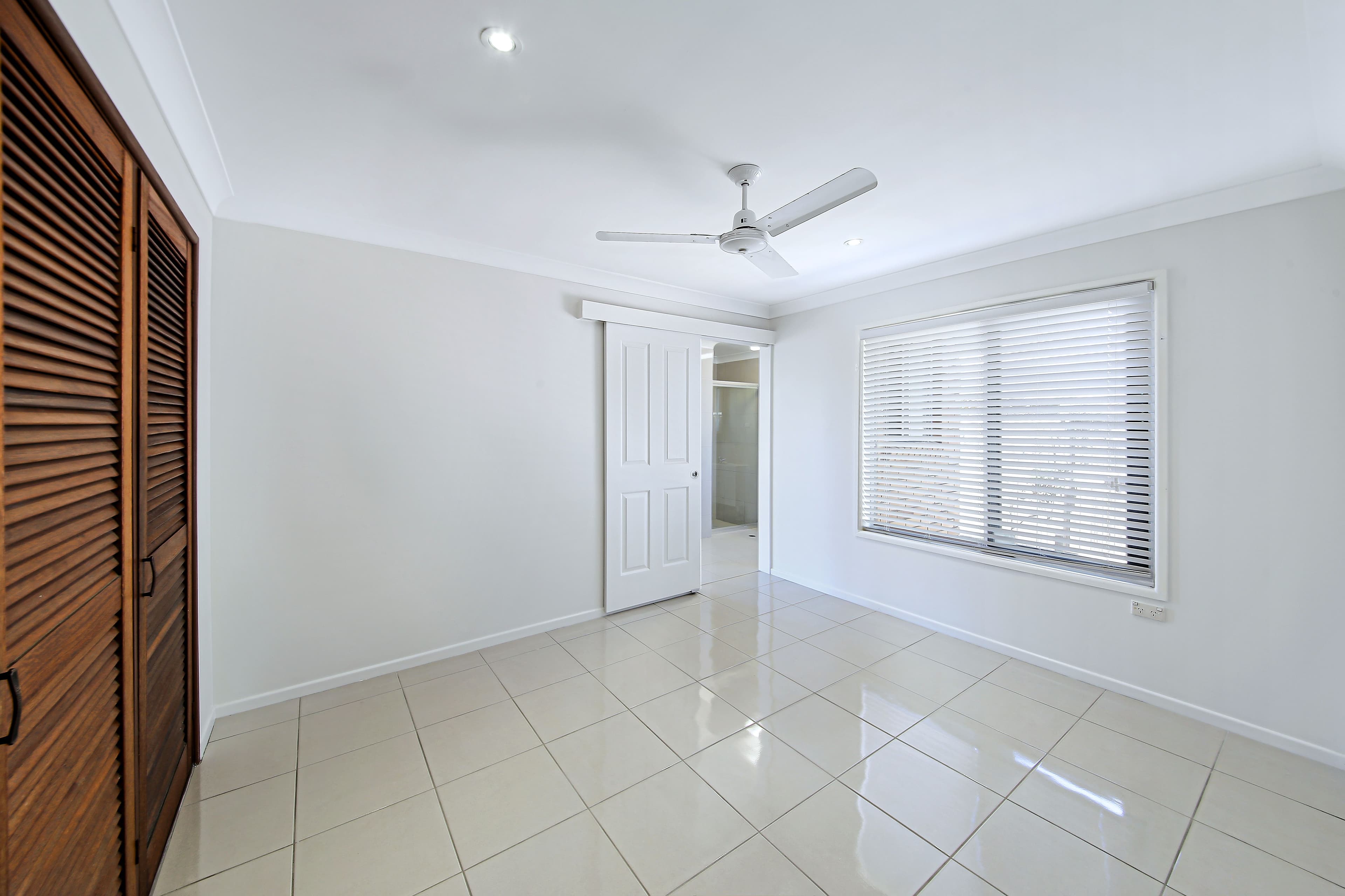 6 Wavell Avenue, Golden Beach QLD 4551, Golden Beach - Thumbnail 8