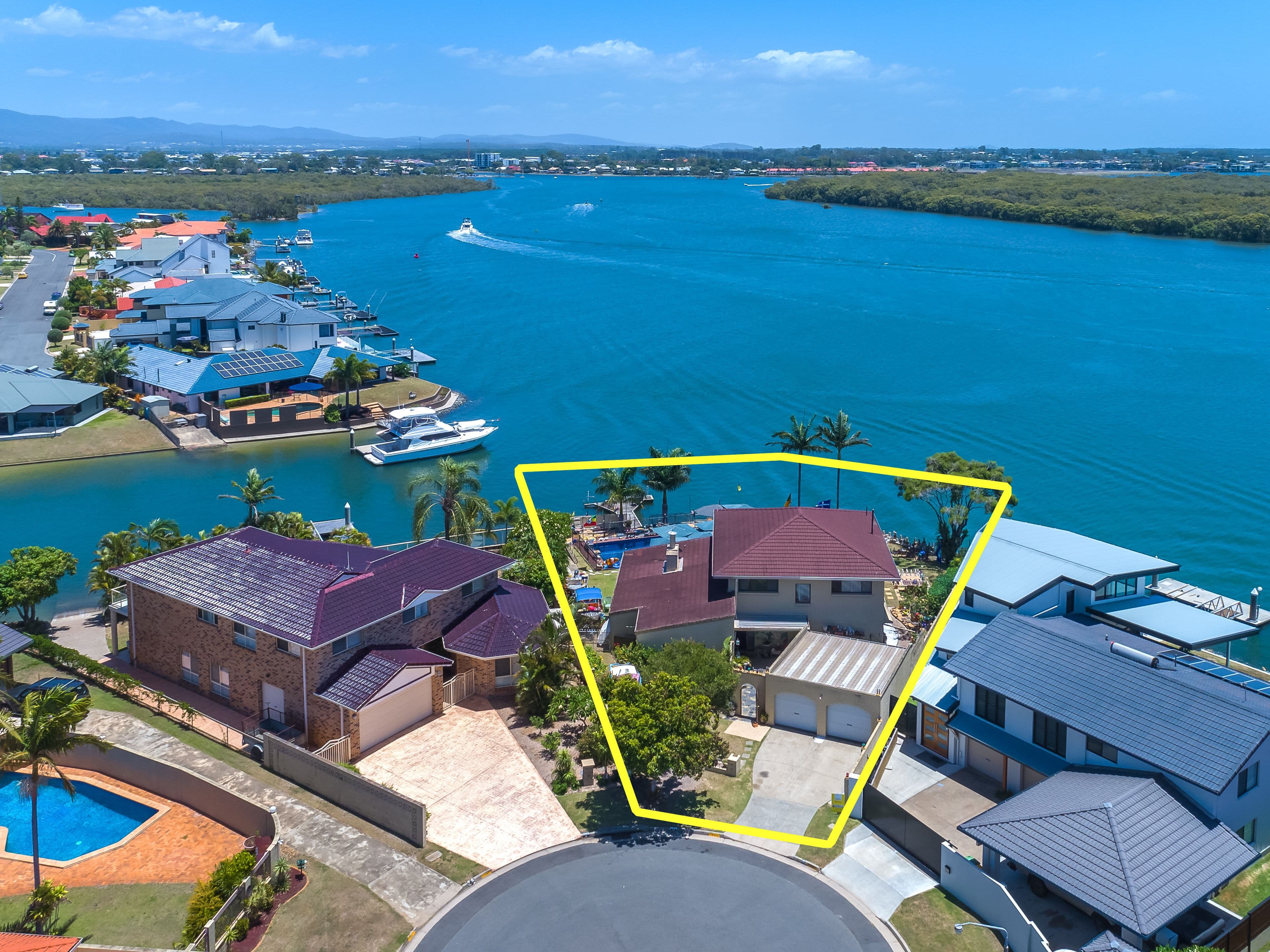 17 Beardsley Court, Paradise Point QLD 4216, Paradise Point - Thumbnail 4