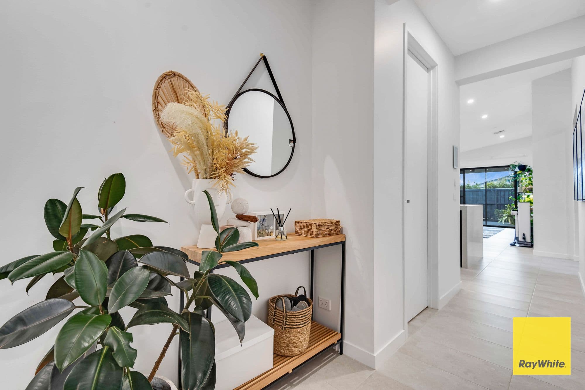6 Longan Street, Truganina VIC 3029, Truganina - Thumbnail 2
