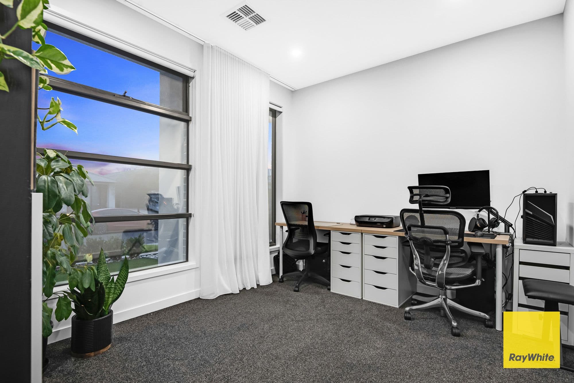 6 Longan Street, Truganina VIC 3029, Truganina - Thumbnail 3