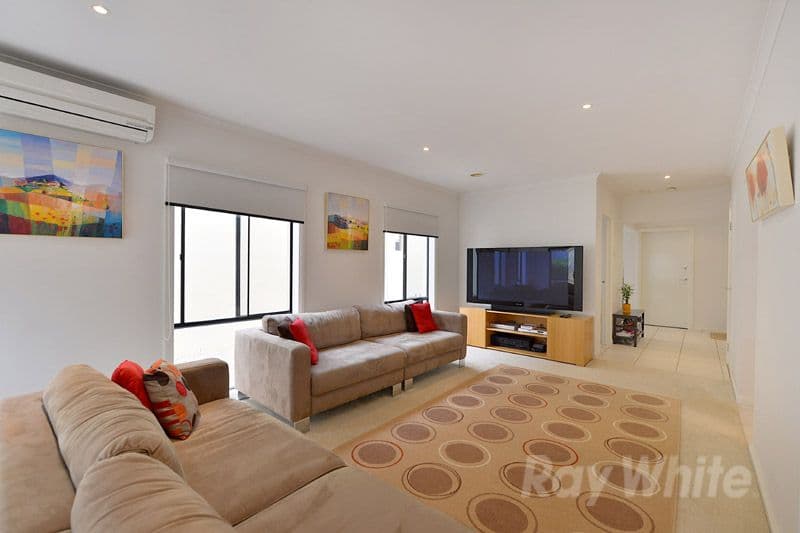 19 Sovereign Manors Crescent, ROWVILLE VIC 3178, Rowville - Thumbnail 5