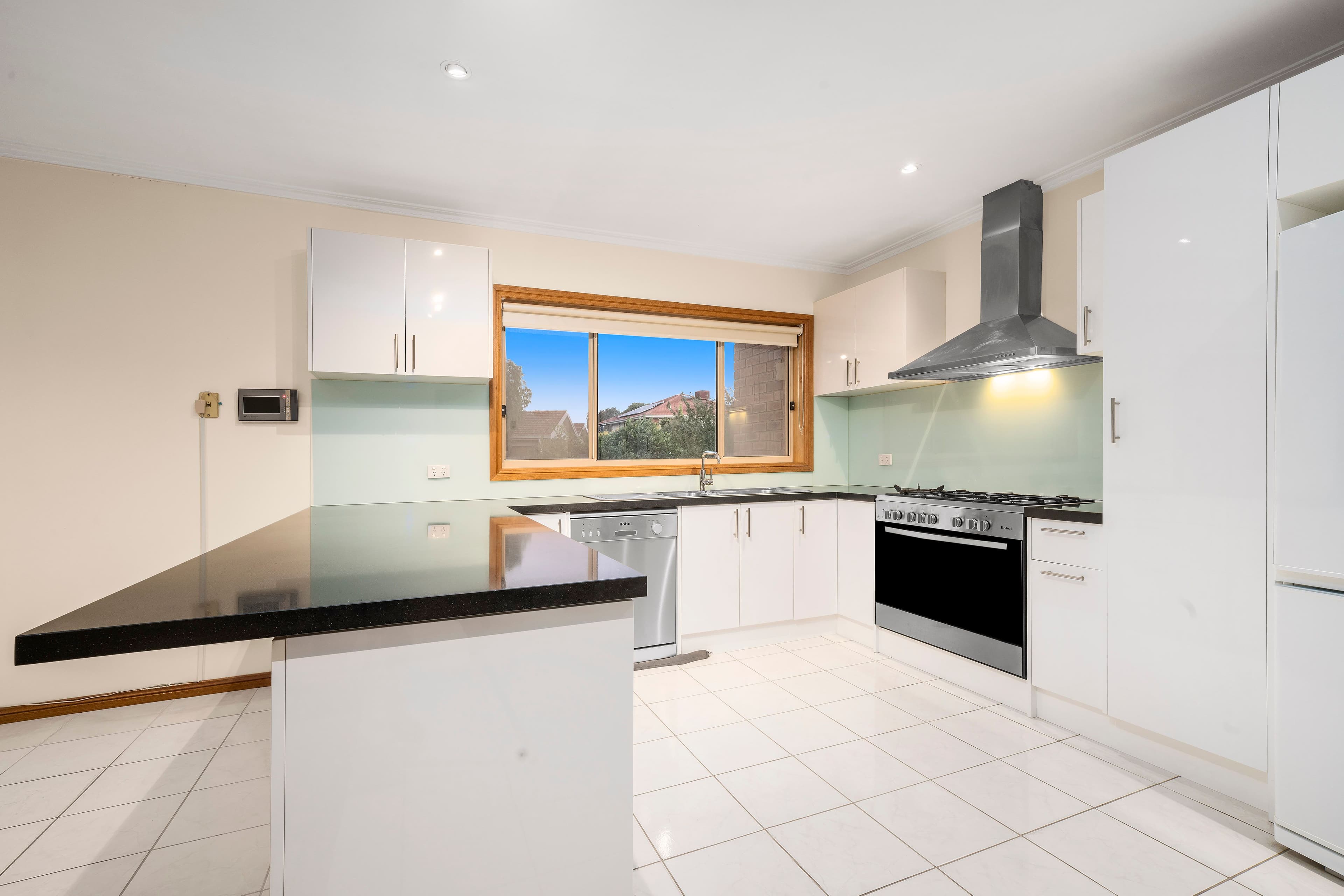 128 Seebeck Road, Rowville VIC 3178, Rowville - Thumbnail 2
