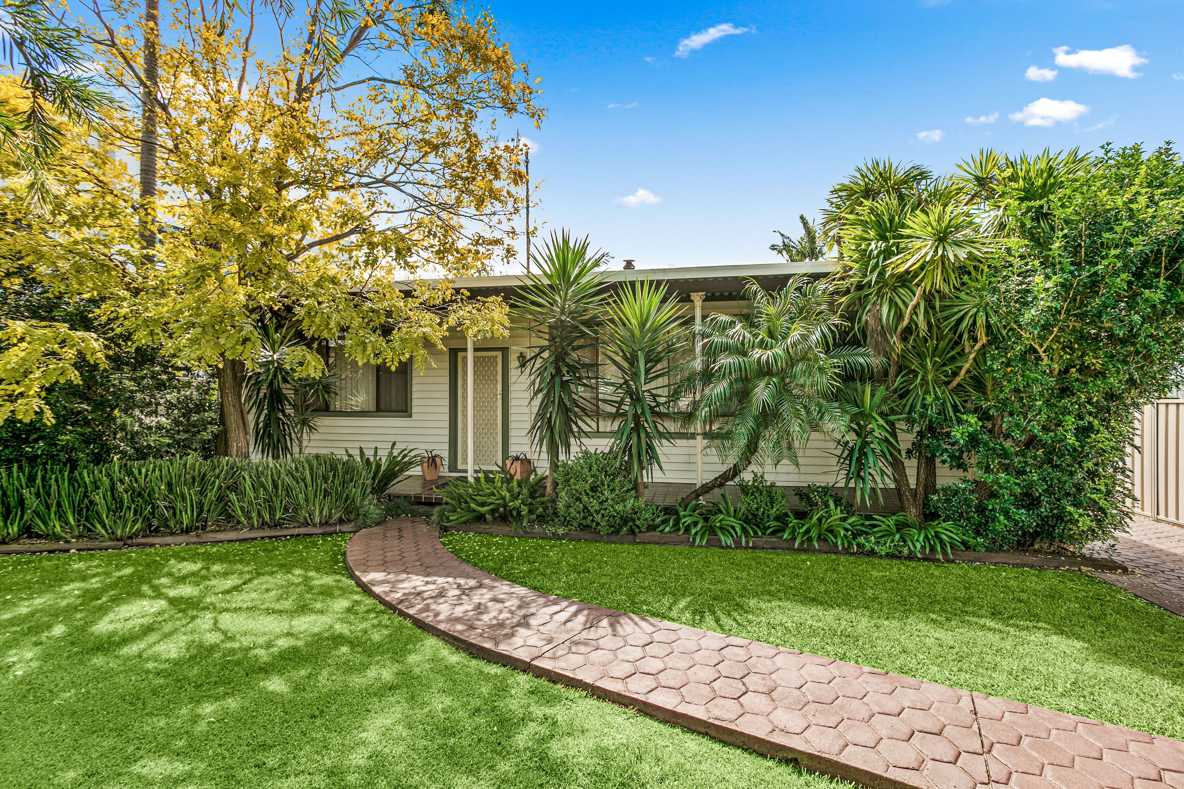 84 Wentworth Street, Oak Flats NSW 2529, Oak Flats - Image 1