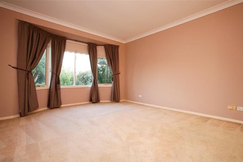 1 Lady Penrhyn Avenue, MILL PARK VIC 3082, Mill Park - Thumbnail 4