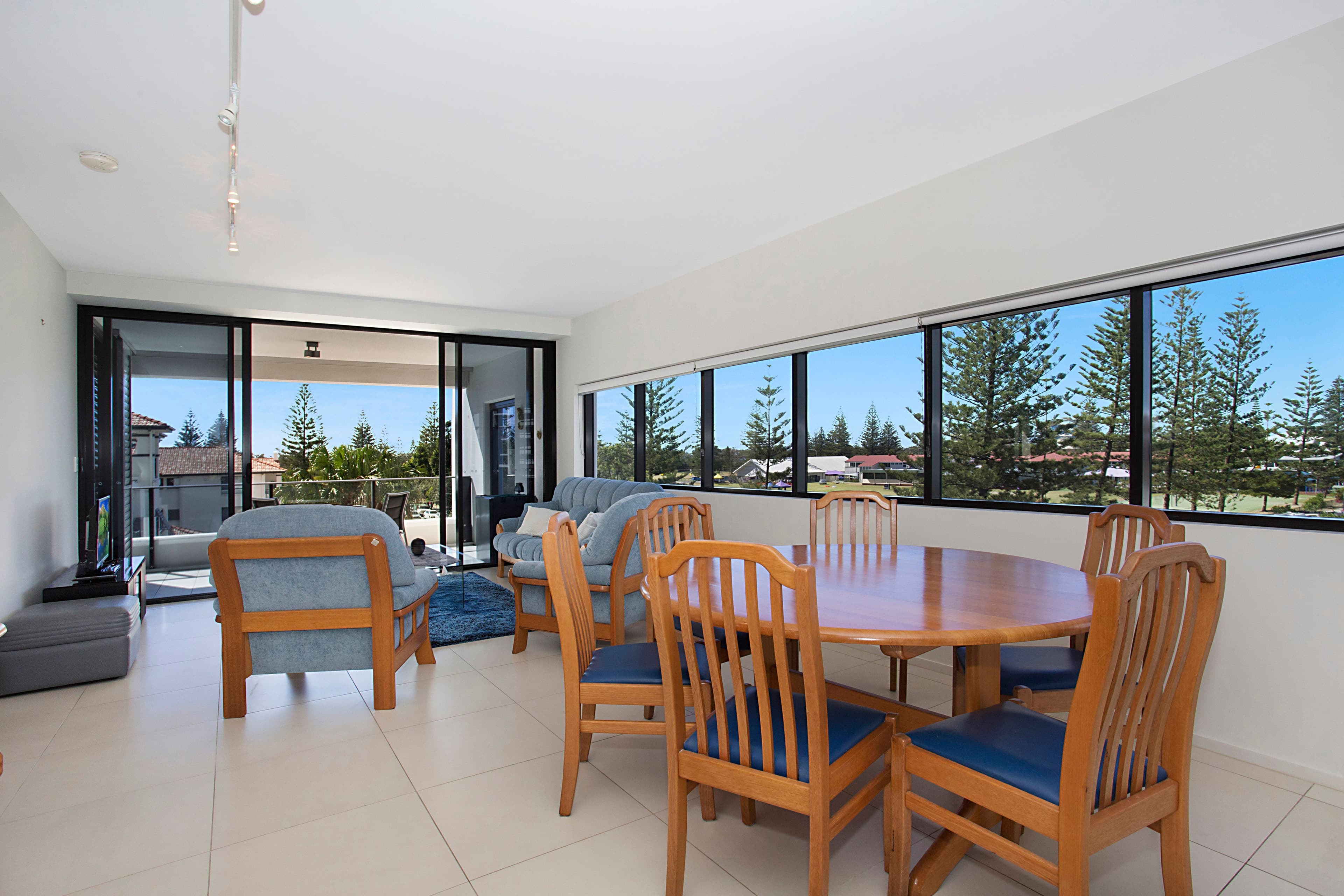 305 'Ultra' 14 George Avenue, Broadbeach QLD 4218, Broadbeach - Thumbnail 4
