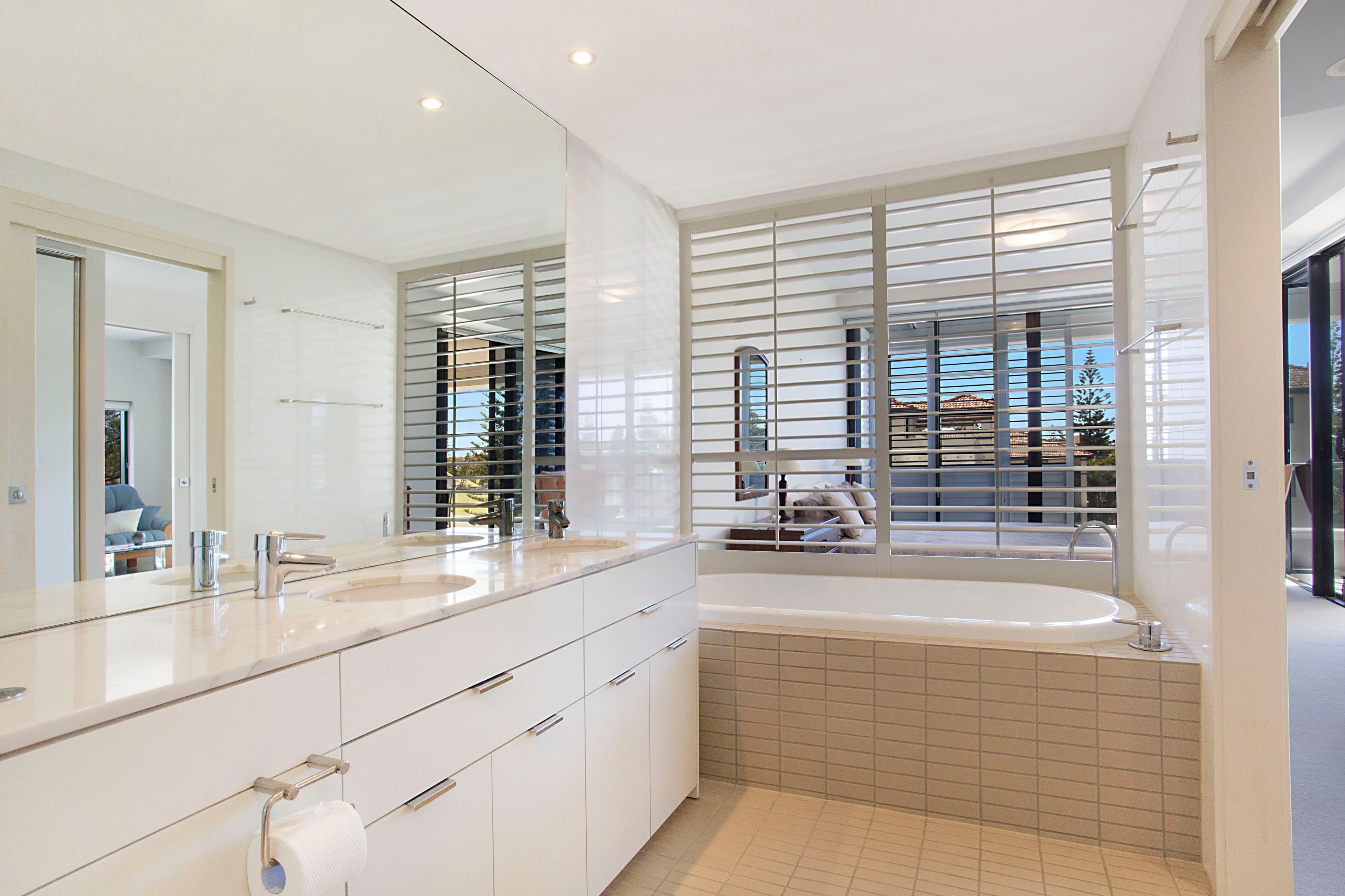 305 'Ultra' 14 George Avenue, Broadbeach QLD 4218, Broadbeach - Thumbnail 7