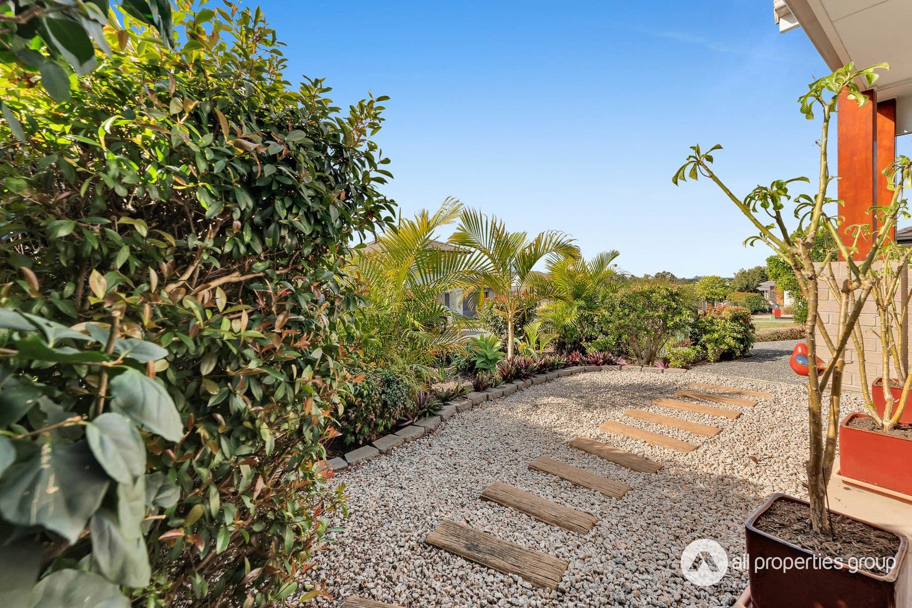 18 Amari Street, Holmview QLD 4207, Holmview - Thumbnail 2