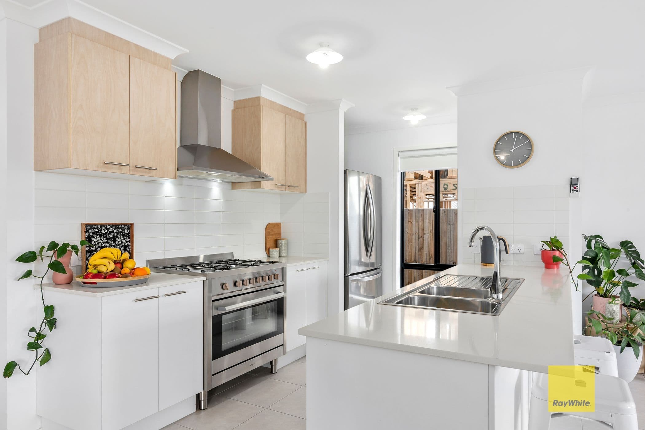 24 Grantham Drive, Highton VIC 3216, Highton - Thumbnail 3