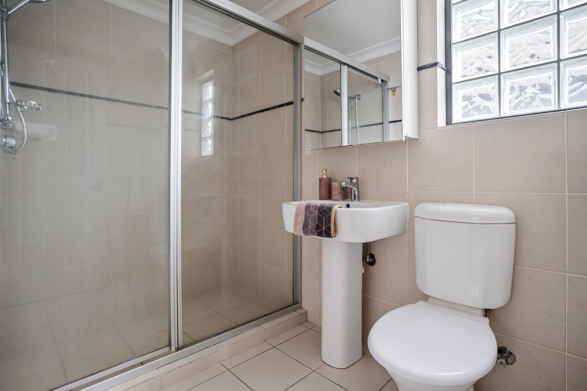 9 Newstead Avenue, Newstead QLD 4006, Newstead - Thumbnail 8