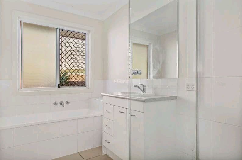 9 Highland Terrace, Little Mountain QLD 4551, Little Mountain - Thumbnail 6