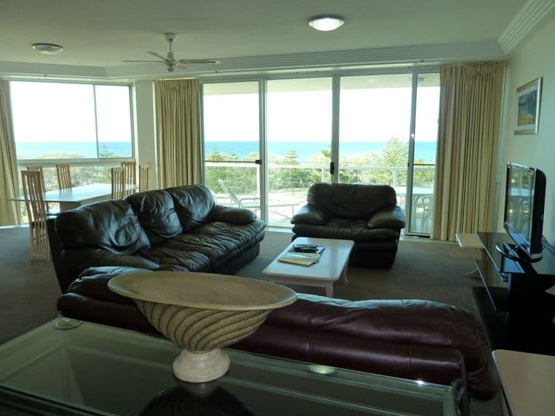29 (6C) Carmel by the Sea, 177 Old Burleigh Road, BROADBEACH QLD 4218, Broadbeach - Thumbnail 2