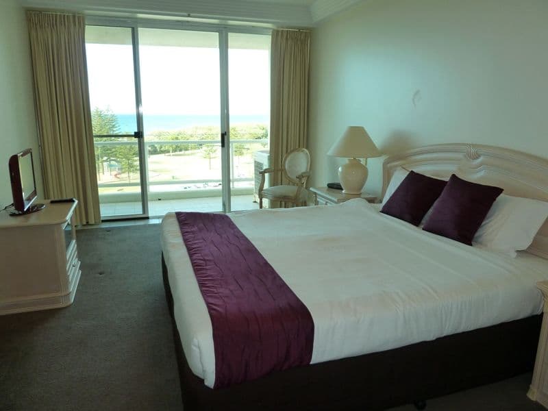 29 (6C) Carmel by the Sea, 177 Old Burleigh Road, BROADBEACH QLD 4218, Broadbeach - Thumbnail 5