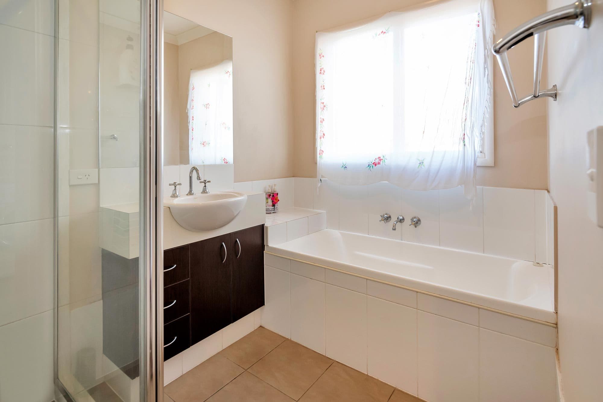 18 Starush Court, Upper Coomera QLD 4209, Upper Coomera - Thumbnail 4