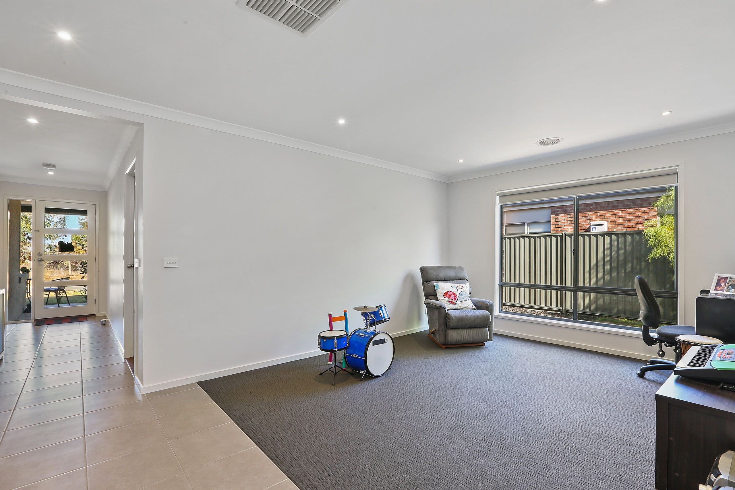 154 Canterbury Road West, Lara VIC 3212, Lara - Thumbnail 2