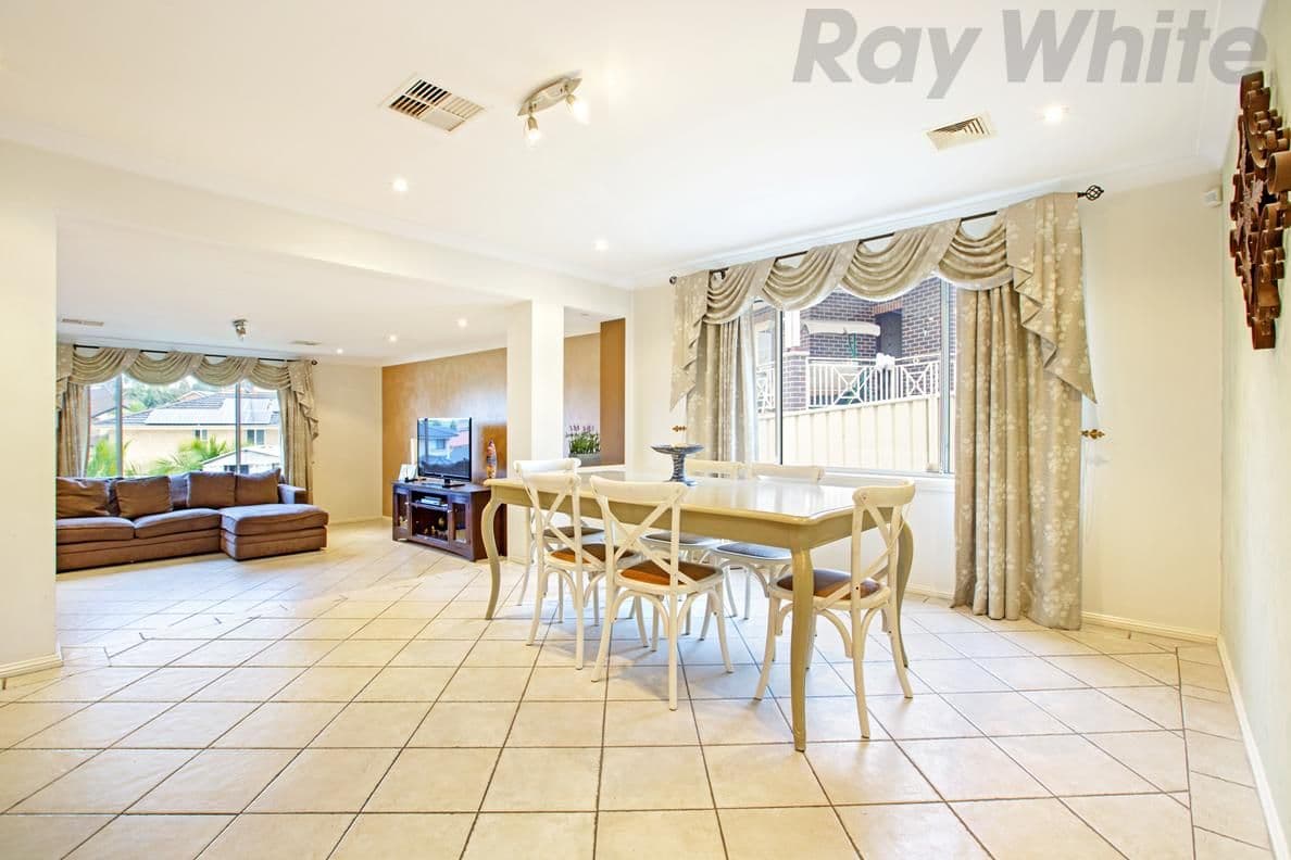 5 Burgundy Close, Cecil Hills - Thumbnail 4