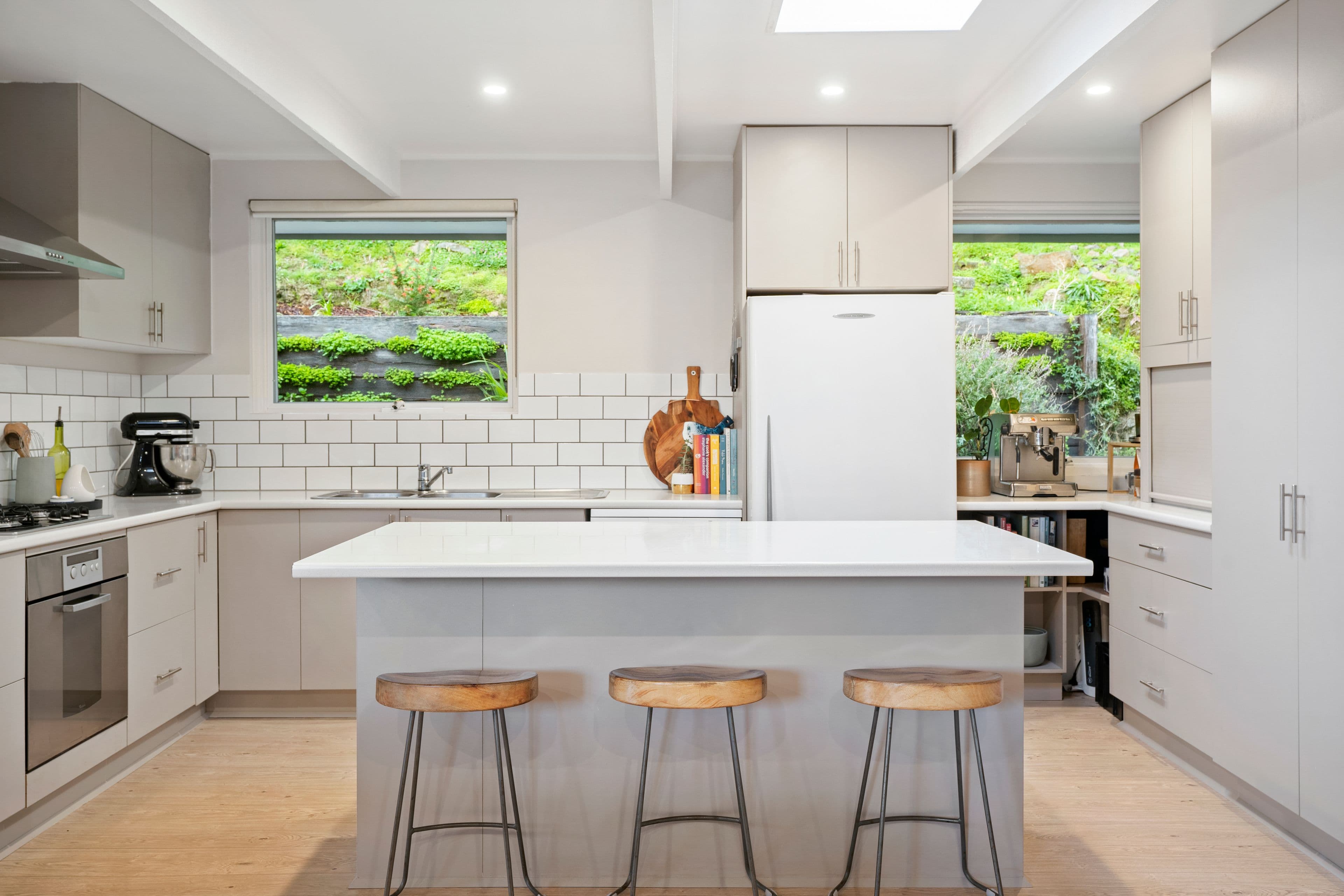 1384 Mountain Highway, The Basin VIC 3154, The Basin - Thumbnail 2