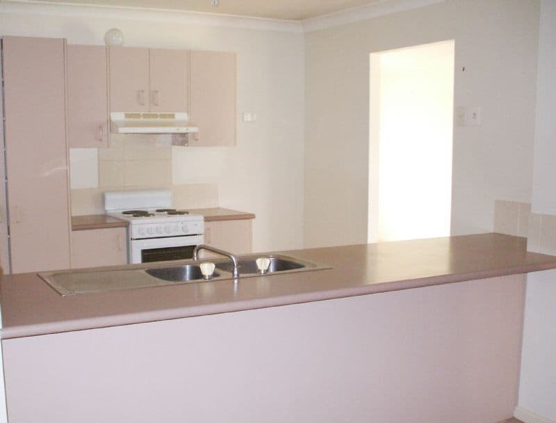 1 Gareth Court, DECEPTION BAY QLD 4508, Deception Bay - Thumbnail 2