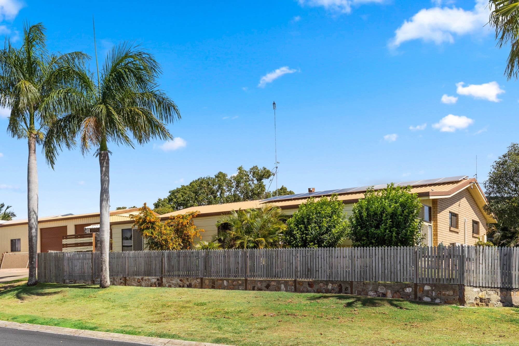 108 Lauren Street, Urangan QLD 4655, Urangan - Thumbnail 2