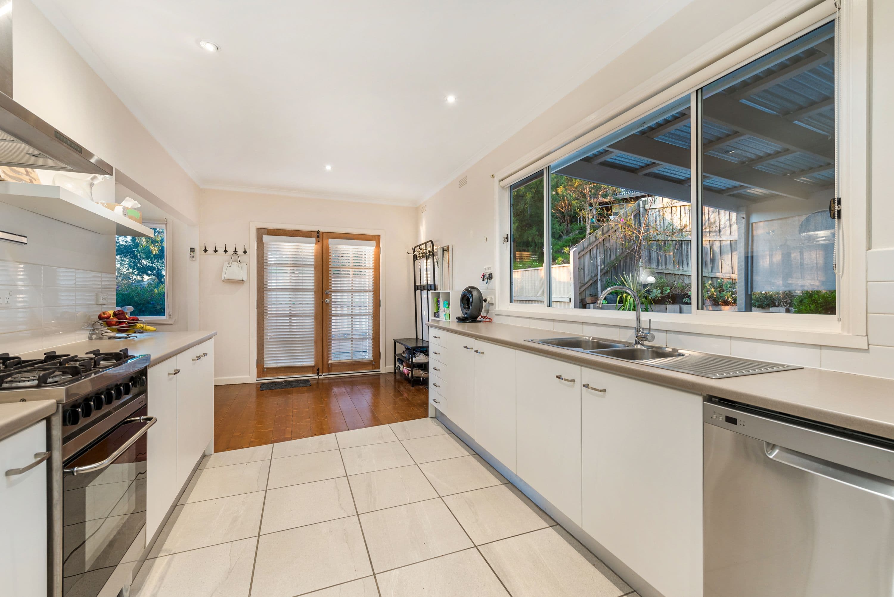 8 Newton Street, Ferntree Gully VIC 3156, Ferntree Gully - Thumbnail 4