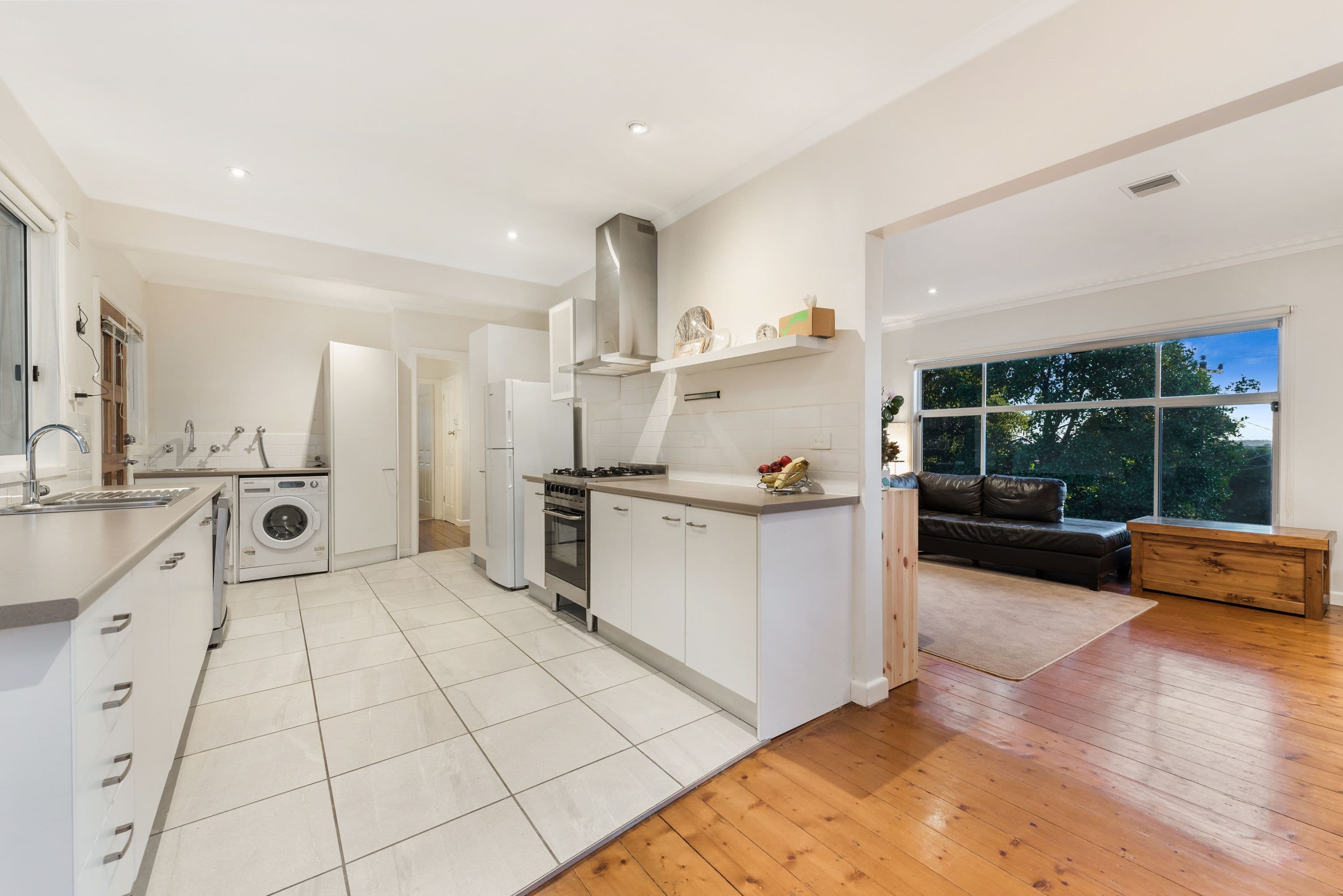 8 Newton Street, Ferntree Gully VIC 3156, Ferntree Gully - Thumbnail 5
