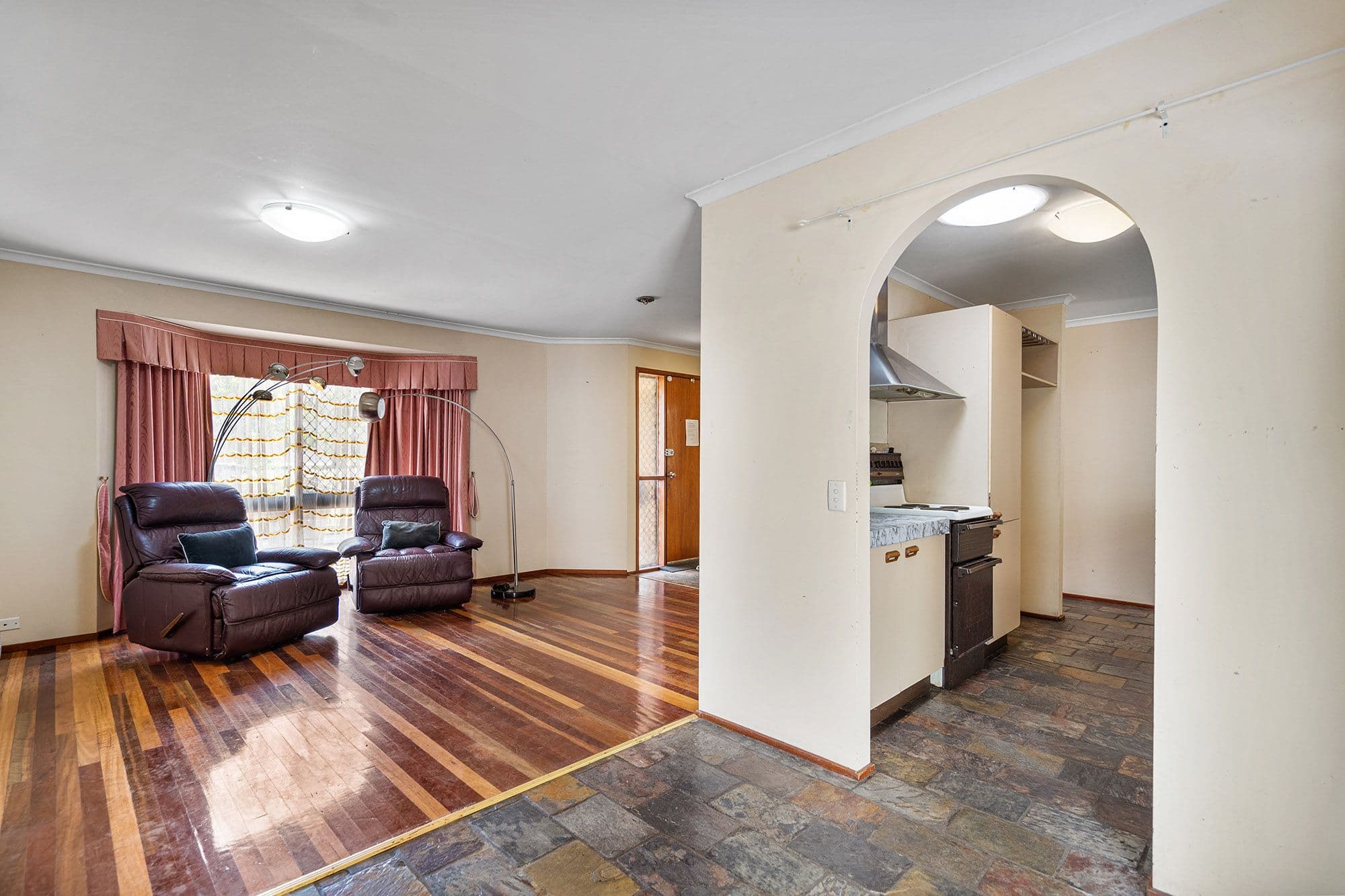 5 Tingi Avenue, Tanah Merah QLD 4128, Tanah Merah - Thumbnail 4
