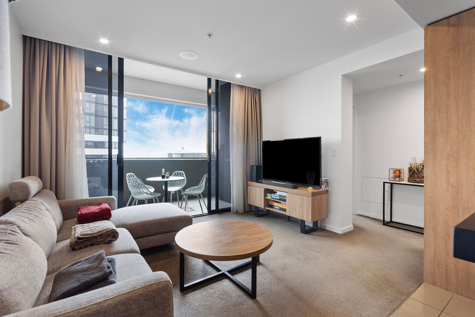 19 Deshon Street, Woolloongabba QLD 4102, Woolloongabba - Image 1