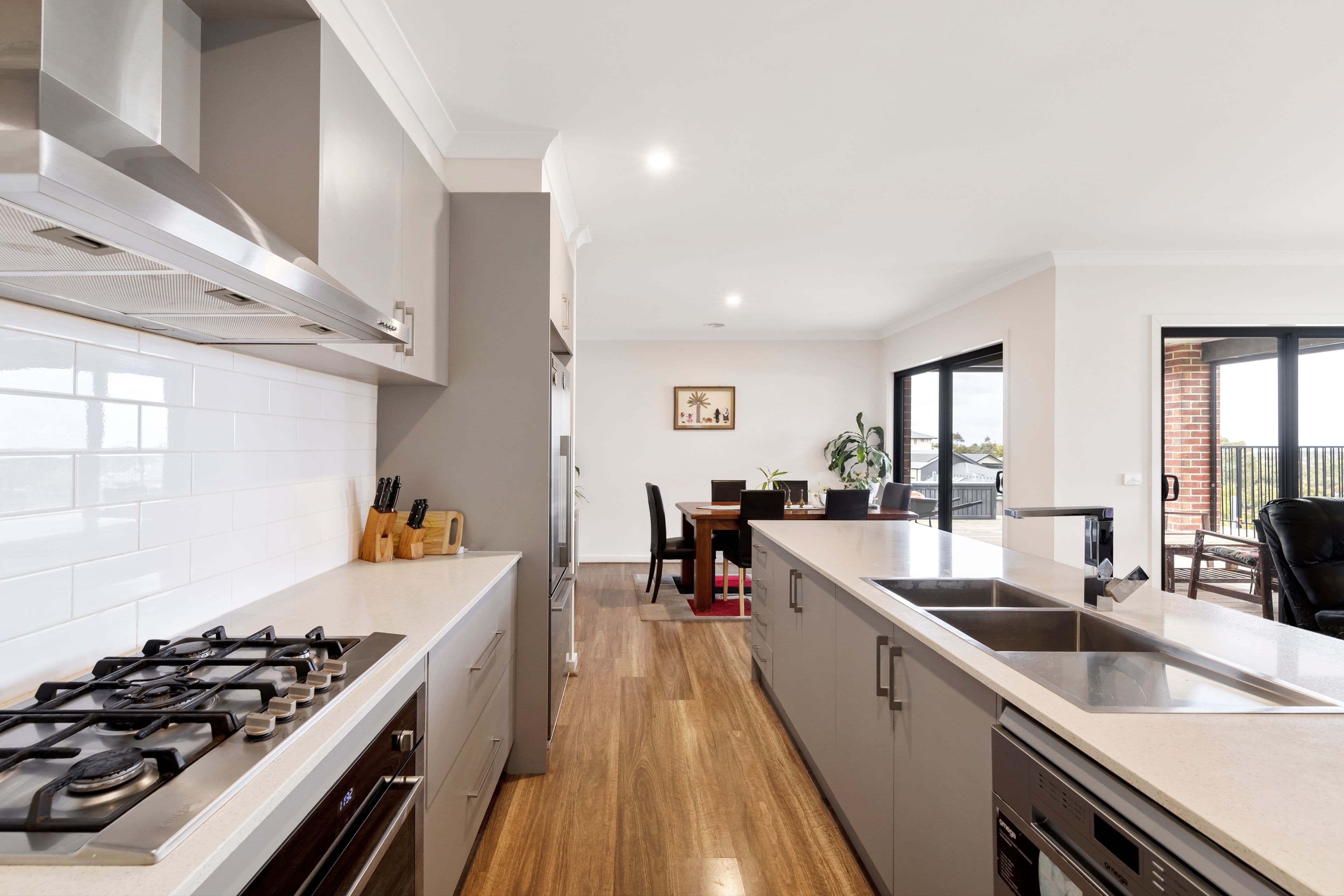 6 Lewis Place, Sunbury VIC 3429, Sunbury - Thumbnail 3