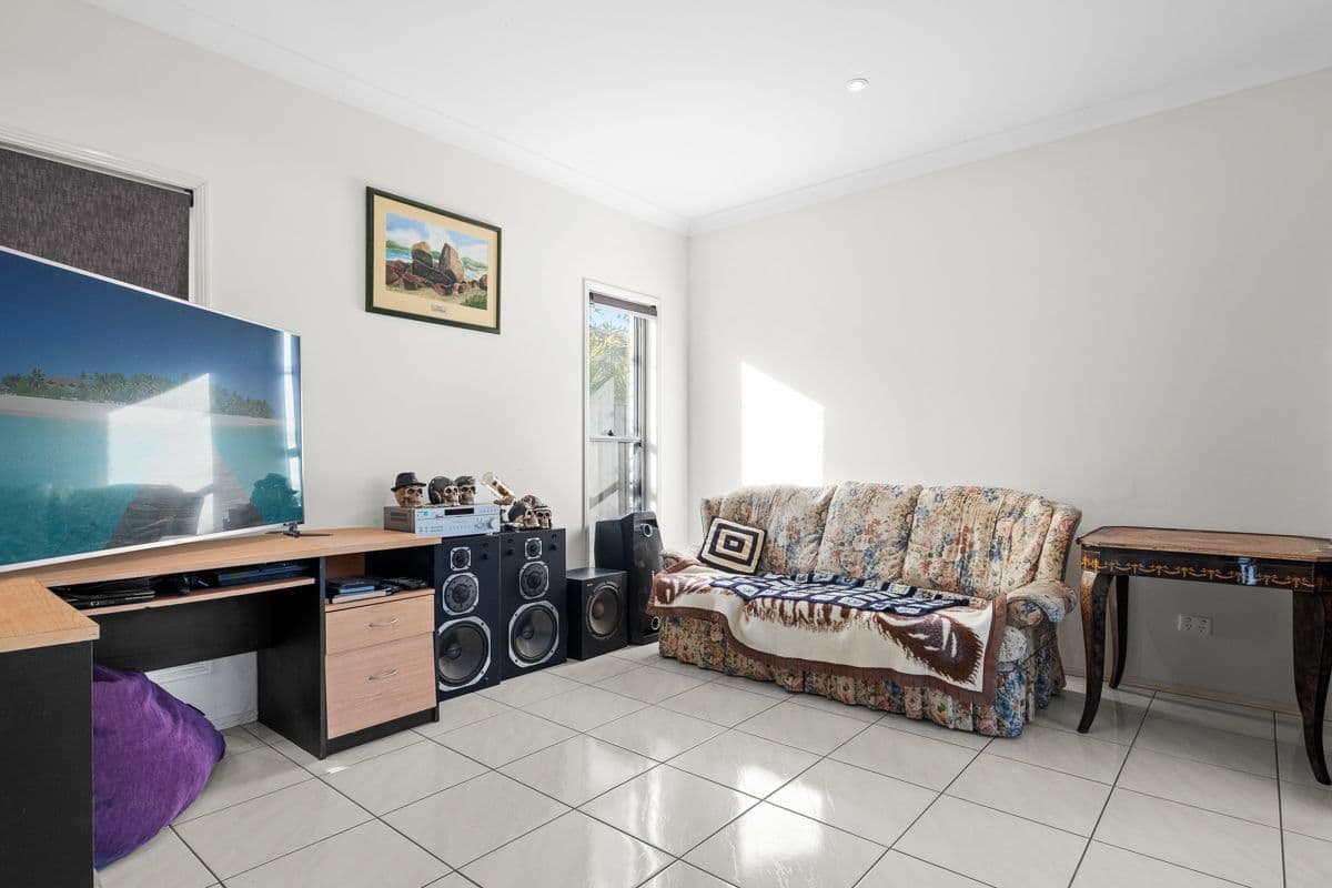 33 Mersey Street, North Lakes QLD 4509, North Lakes - Thumbnail 2