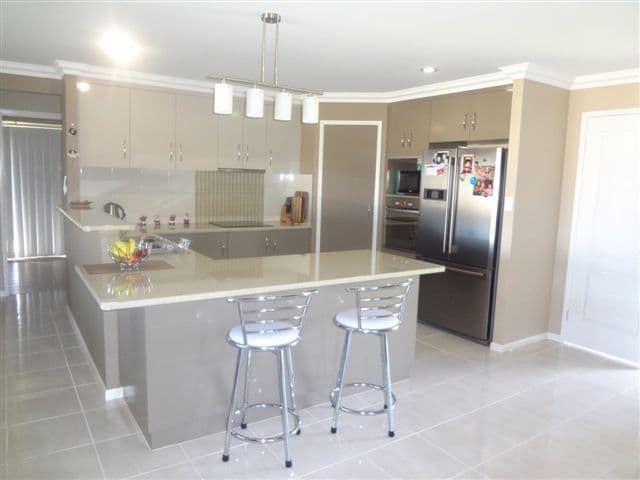 6 Camborne Drive, HIGHFIELDS QLD 4352, Highfields - Thumbnail 2