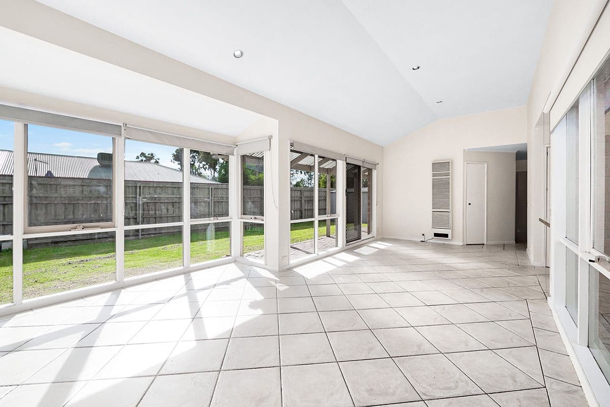 6 Broome Crescent, Cranbourne North VIC 3977, Cranbourne North - Thumbnail 6