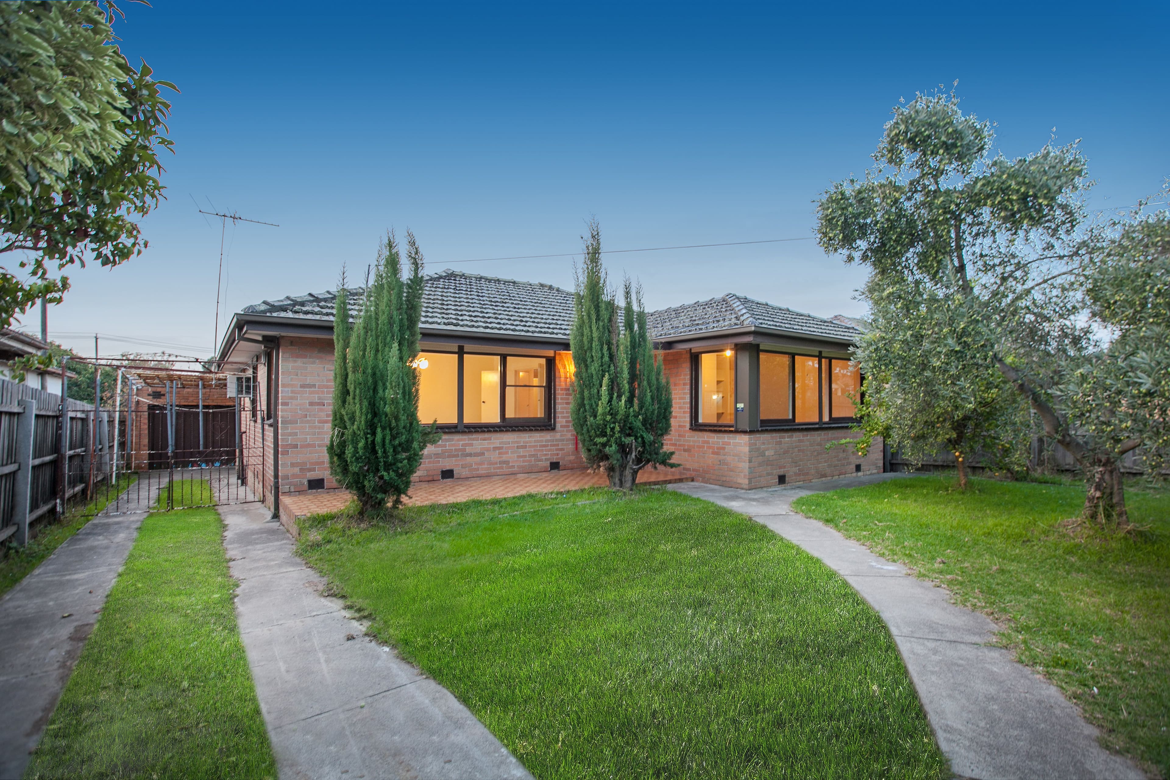 158 Broadway, Reservoir VIC 3073, Reservoir - Thumbnail 3