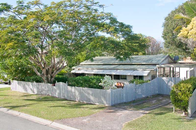 12 Lawnhill Avenue, DECEPTION BAY QLD 4508, Deception Bay - Thumbnail 2