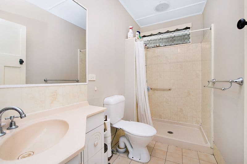 12 Lawnhill Avenue, DECEPTION BAY QLD 4508, Deception Bay - Thumbnail 4