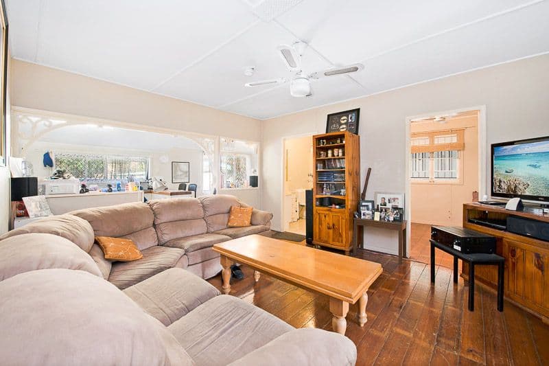 12 Lawnhill Avenue, DECEPTION BAY QLD 4508, Deception Bay - Thumbnail 6