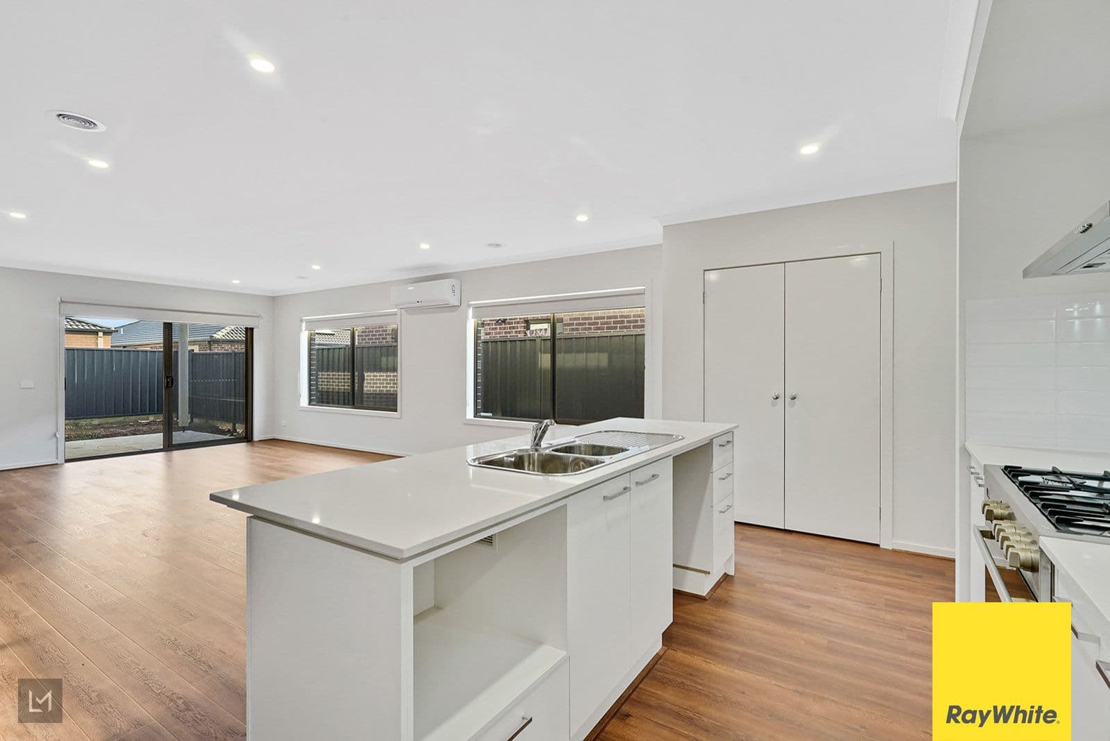 8 Satellite Street, Werribee VIC 3030, Werribee - Thumbnail 2