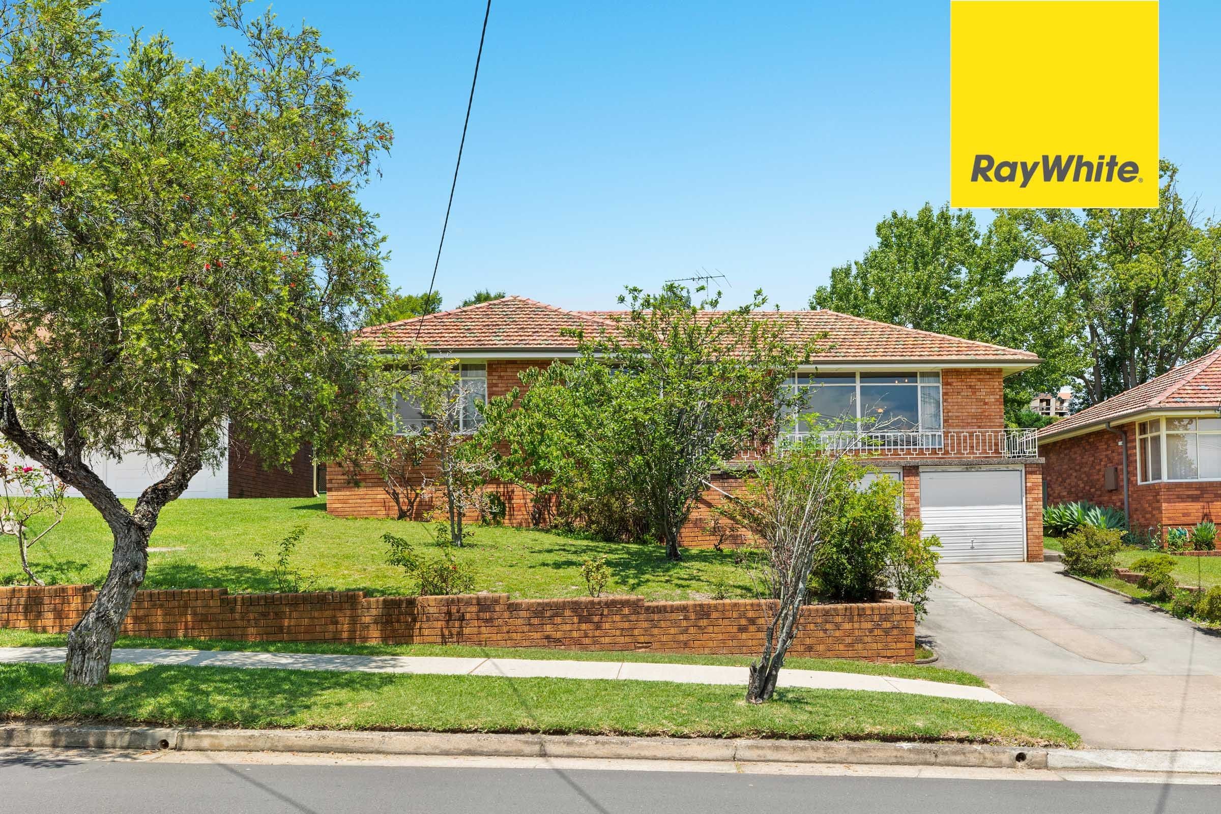 11 Arcadian Circuit, Carlingford - Image 1
