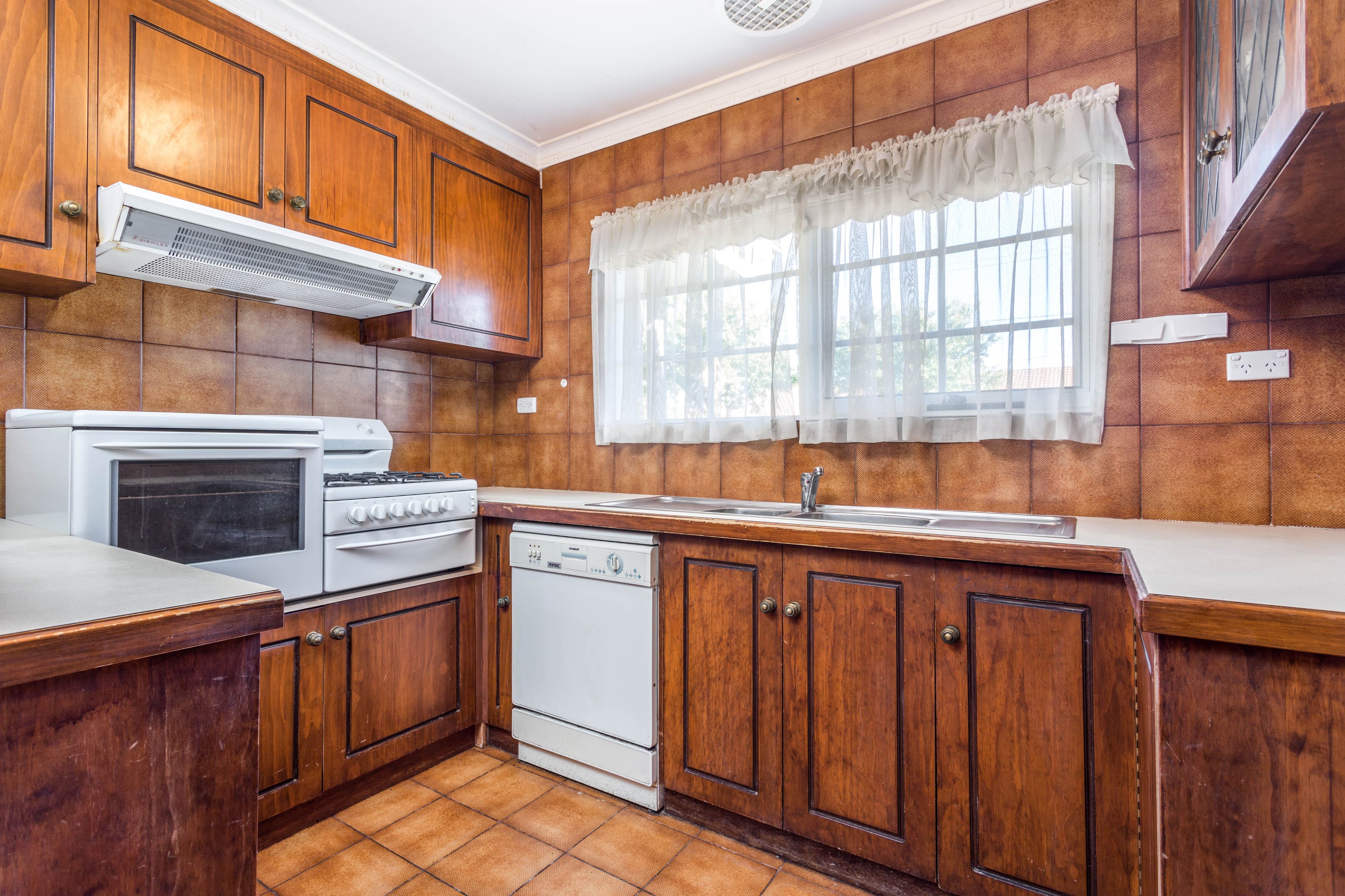 1, 21 Glengarry Avenue, Glandore SA 5037, Glandore - Thumbnail 3