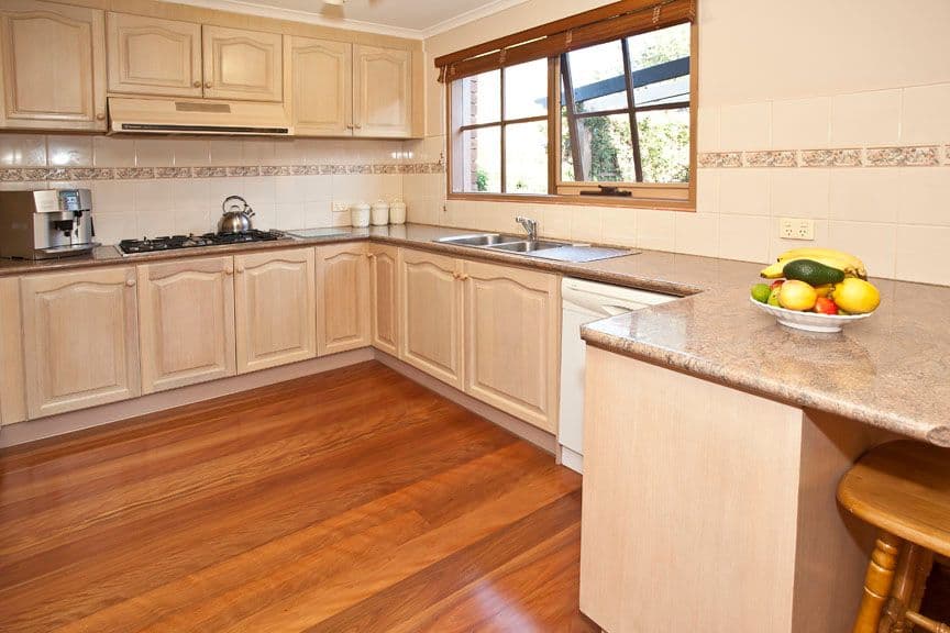 6 Moonstone Court, WHEELERS HILL VIC 3150, Wheelers Hill - Thumbnail 2
