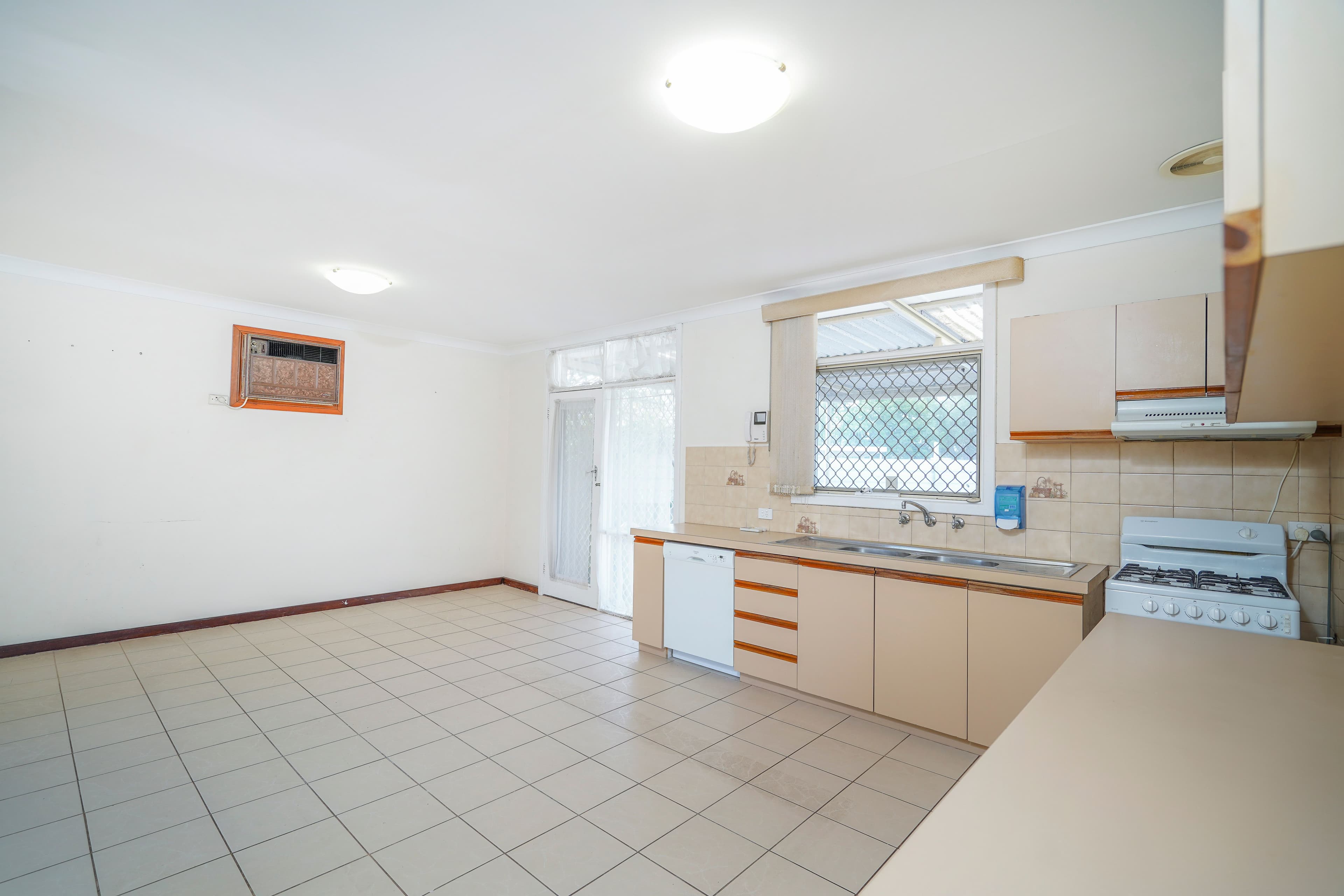 265 Wright Street, Cloverdale WA 6105, Cloverdale - Thumbnail 3